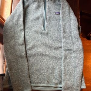 Woman’s pullover